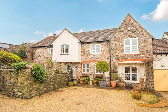 4 Bedroom Property For Sale In Furlong Place, Axbridge, BS26