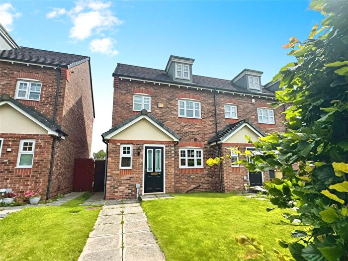 3 Bedroom End Of Terrace House For Sale In Crompton Street, Farnworth, Bolton, Greater Manchester, BL4