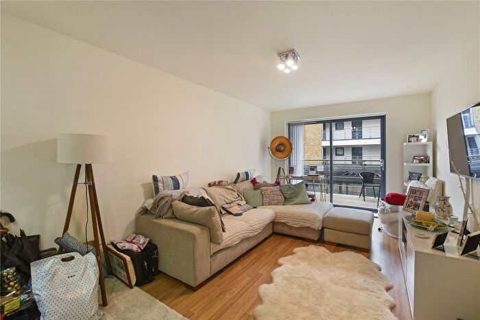 1 Bedroom Flat To Rent In Fielder Apartments, Heath Place, Bow, London, E3