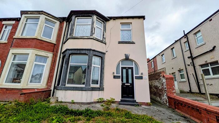 1 Bedroom Flat To Rent In Holmfield Road, Bispham, Blackpool, Fenny Drayton, FY2