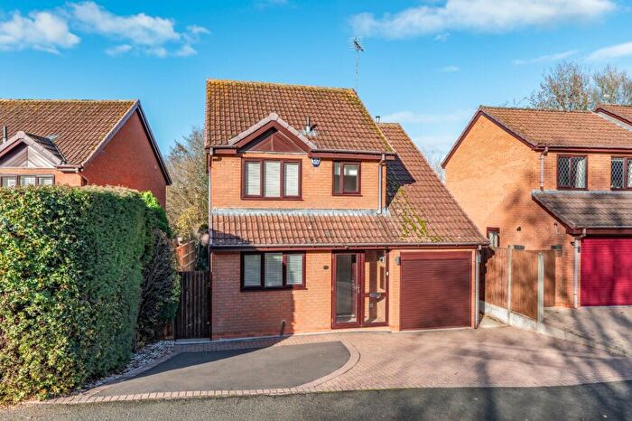 3 Bedroom Detached House For Sale In Rockford Close, Oakenshaw South, Redditch, B98