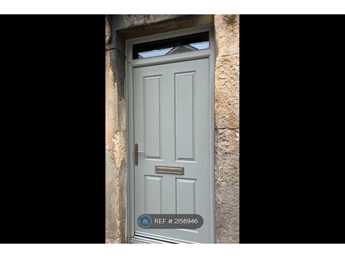 3 Bedroom Flat To Rent In New Road, Calne, SN11