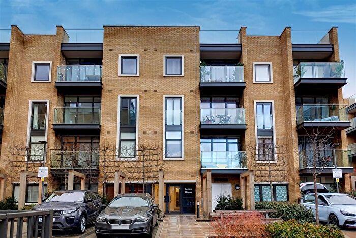 1 Bedroom Flat To Rent In Anzani House, Isleworth, TW7