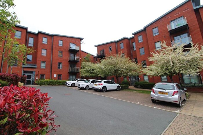 2 Bedroom Apartment To Rent In Bouverie Court, LS9
