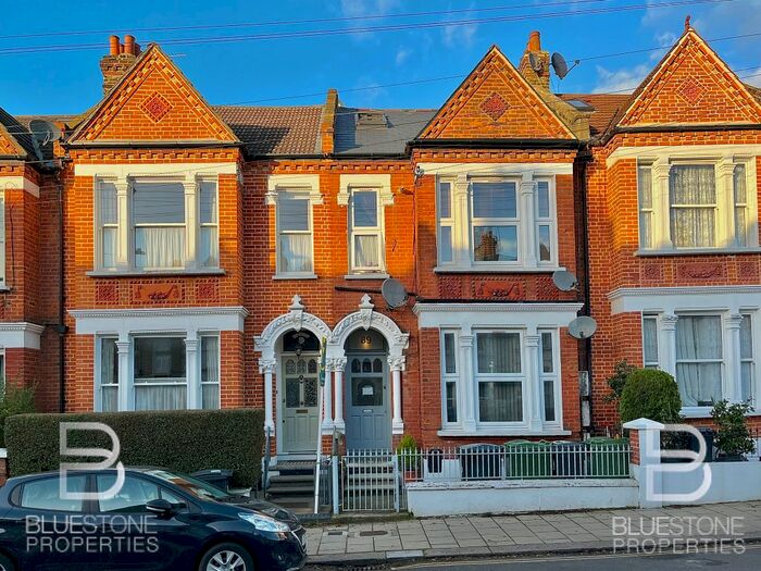 2 Bedroom Flat To Rent In Kingscourt Road, London, SW16