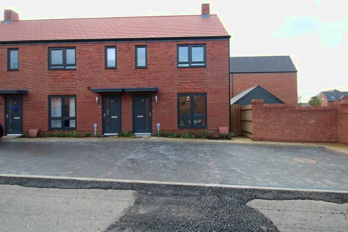 3 Bedroom End Of Terrace House To Rent In Rowan Bank, Houghton Regis, Dunstable, LU5