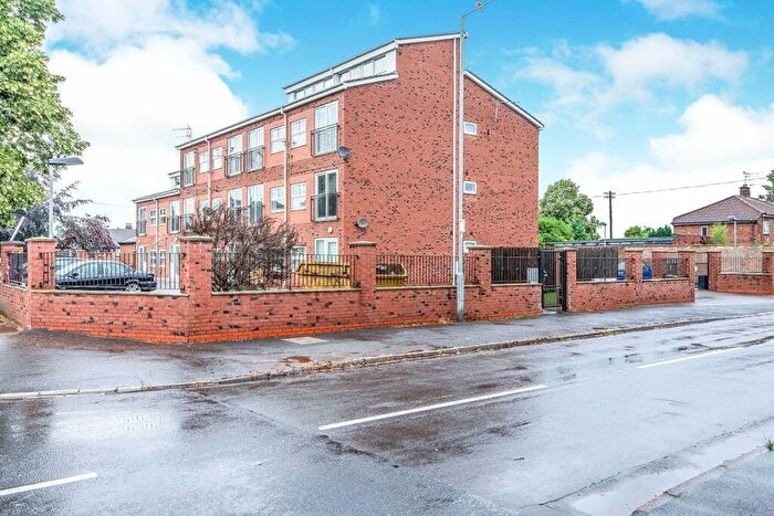 1 Bedroom Flat To Rent In Amersall Road, Doncaster, South Yorkshire, DN5