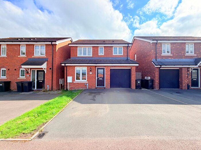 3 Bedroom Detached House For Sale In Cabinhill Road, Nuneaton, CV10