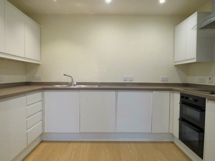2 Bedroom Apartment To Rent In Avebury Boulevard, Milton Keynes, MK9