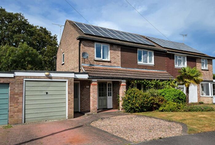 3 Bedroom Semi-Detached House For Sale In Vampire Road, Manby, LN11