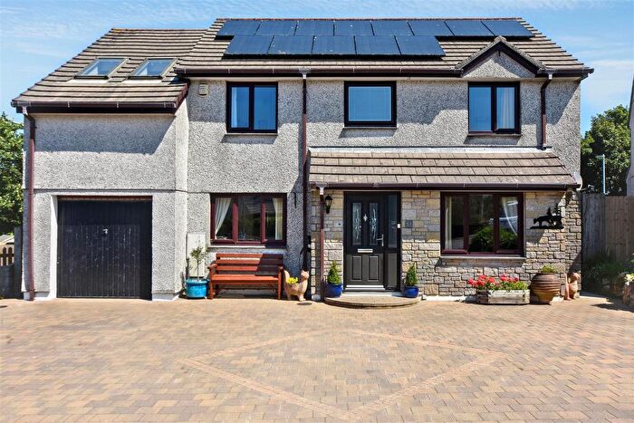 4 Bedroom Detached House For Sale In Mount Pleasure, Camborne, TR14
