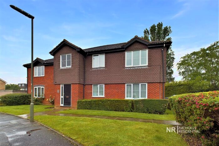 1 Bedroom Flat To Rent In Melton Fields, West Ewell, Surrey., KT19