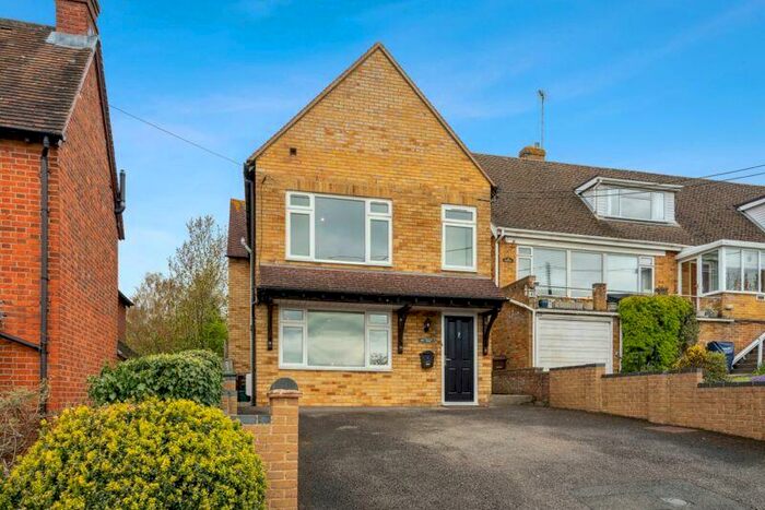 4 Bedroom Detached House To Rent In Gidley Way, Horspath, OX33