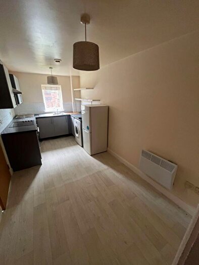 2 Bedroom Flat To Rent In Knightsbridge Court, Liverpool, L14