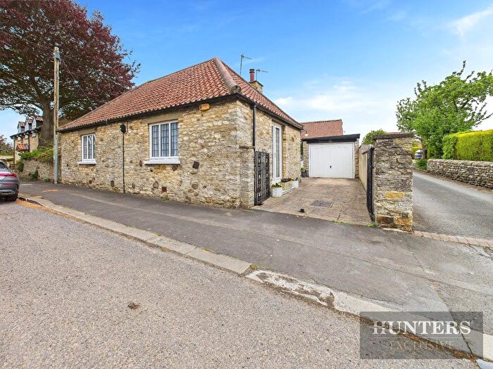 2 Bedroom Detached Bungalow For Sale In Main Street, Irton, Scarborough, YO12