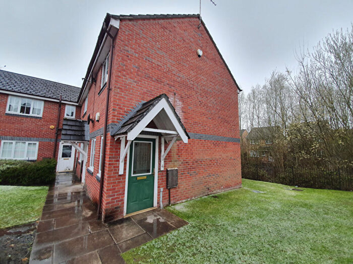 2 Bedroom Maisonette To Rent In Bankwood Drive, Manchester, M9
