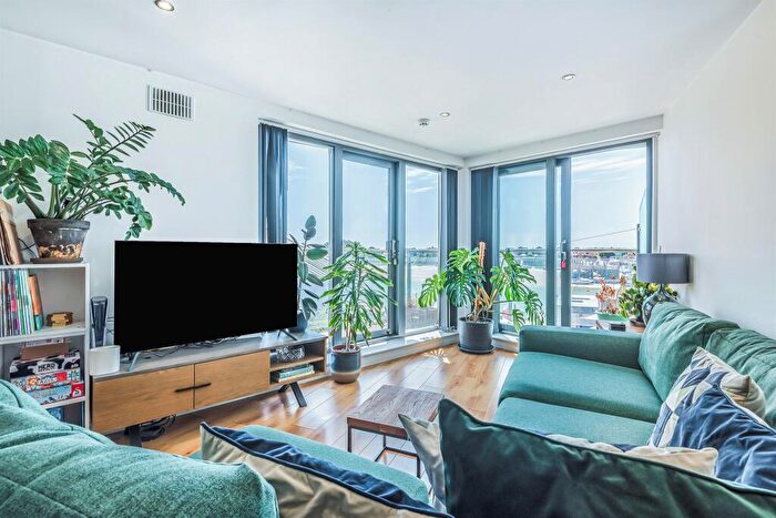 2 Bedroom Apartment For Sale In Brighton Road, Shoreham-By-Sea, BN43