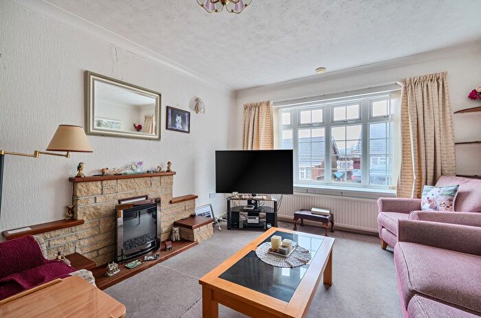 2 Bedroom Semi-detached Bungalow For Sale In Underidge Drive, Paignton, Devon, TQ3