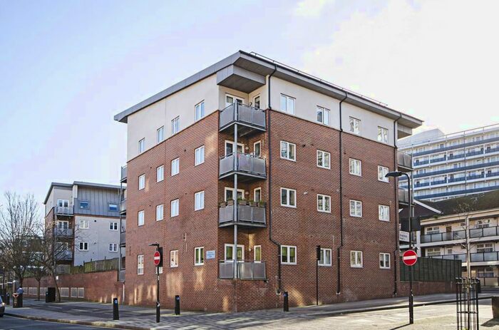 2 Bedroom Flat To Rent In Bradstock Road, Hackney, London, E9