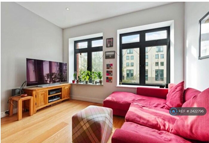 2 Bedroom Flat To Rent In Holloway Road, London, N7