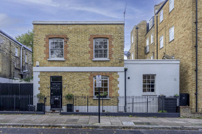 2 Bedroom Detached House To Rent In Barnsbury Park, Islington, London, N1