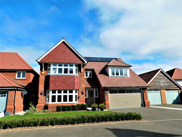 Detached House To Rent In Ruth King Close, Colchester, Essex, CO3