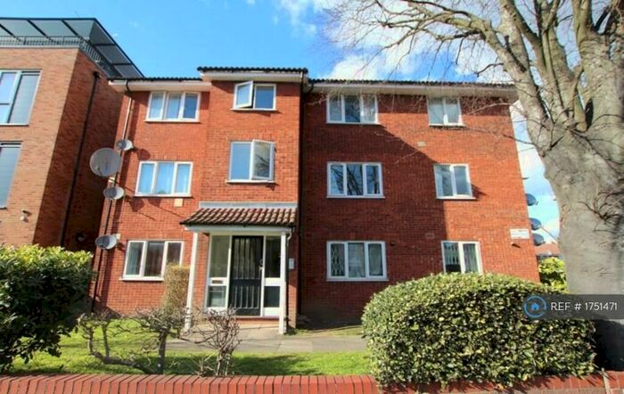1 Bedroom Flat To Rent In Belvoir Court, Harrow, HA3