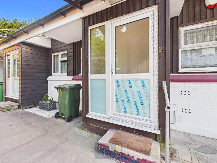 3 Bedroom Terraced House For Sale In Bartlow End, Basildon, Essex, SS13