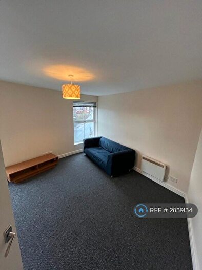2 Bedroom Flat To Rent In Deansgate, Bolton, BL1