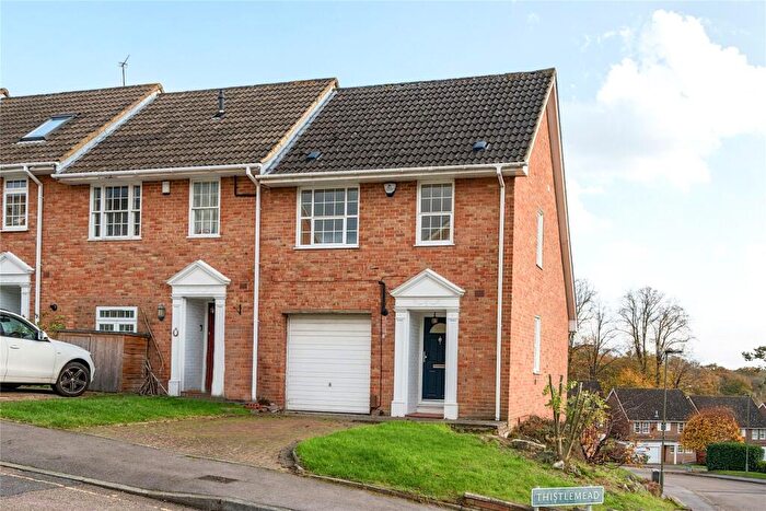 3 Bedroom End Of Terrace House For Sale In Thistlemead, Chislehurst, BR7