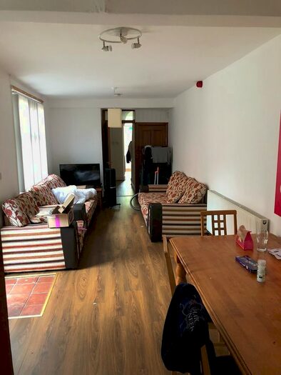 8 Bedroom Semi-Detached House To Rent In Oak Tree Lane, Selly Oak, B29