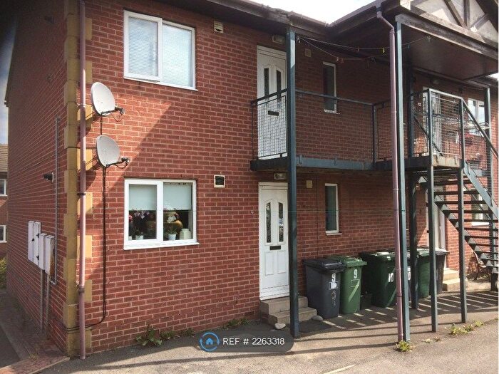 1 Bedroom Flat To Rent In Skelmanthorpe, Huddersfield, HD8