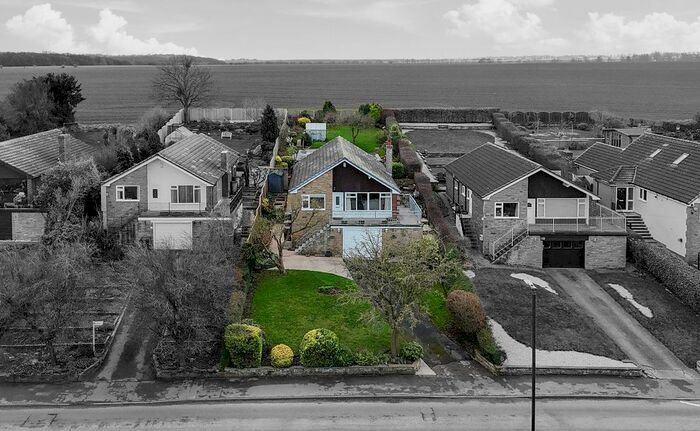 4 Bedroom Detached House For Sale In Valley Road, Darrington, Pontefract, West Yorkshire, WF8