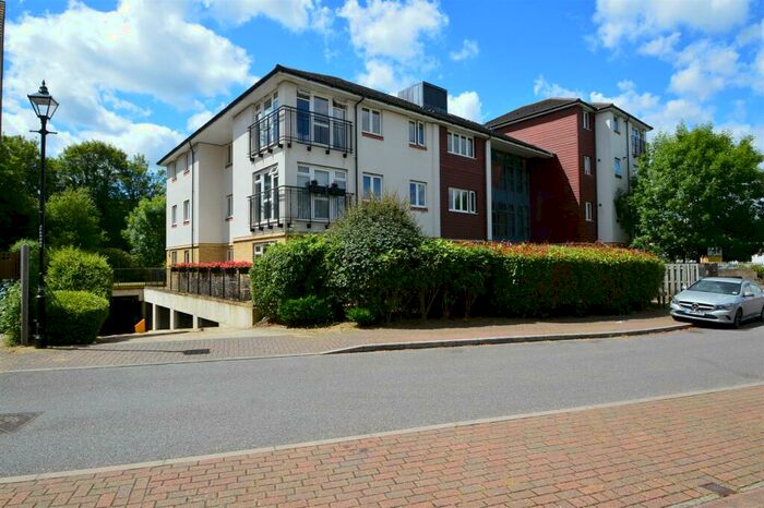 2 Bedroom Flat To Rent In The Gables, Friars View, Aylesford, ME20