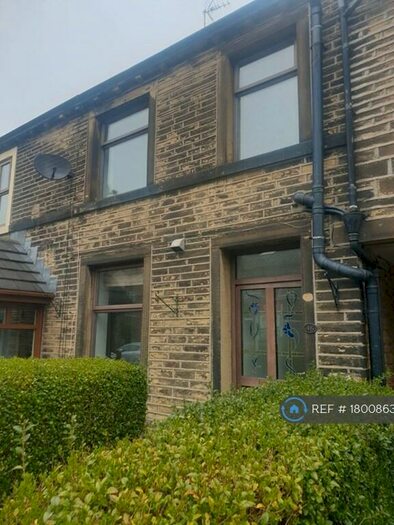 2 Bedroom Terraced House To Rent In Prince Royd, Huddersfield, HD3