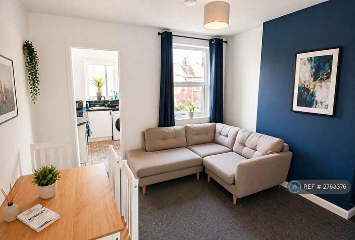 4 Bedroom Terraced House To Rent In Queens Road, Beeston, Nottingham, NG9