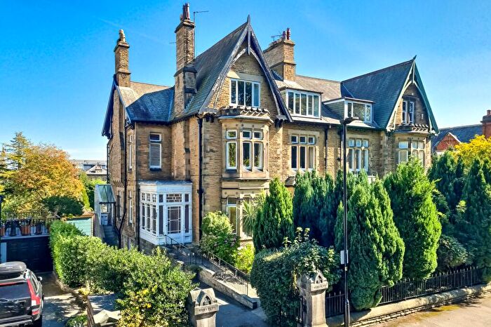 2 Bedroom Flat To Rent In Park Drive, Harrogate, HG2