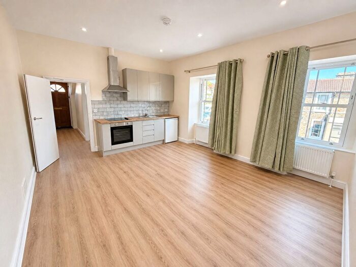 2 Bedroom Flat To Rent In Combe Road, Portishead, BS20