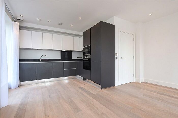 2 Bedroom Flat To Rent In Deptford Bridge, The Glassworks, London, SE8