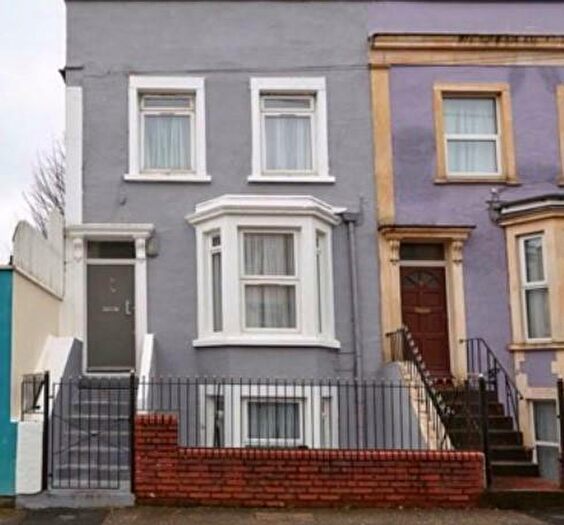 1 Bedroom Flat To Rent In Drummond Road, Bristol, BS2