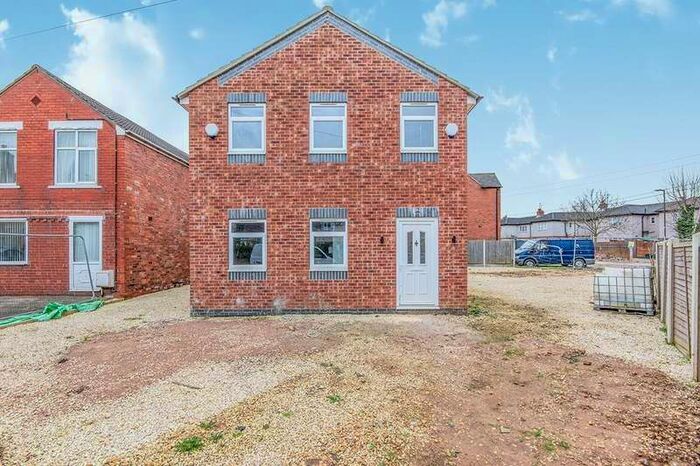 2 Bedroom Apartment To Rent In Field Road, Stainforth, Doncaster, South Yorkshire, DN7