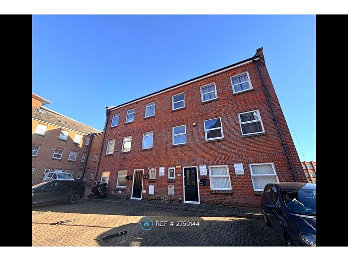 Studio To Rent In Saxon Court, Northampton, NN1