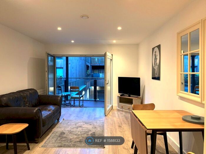 1 Bedroom Flat To Rent In Typographic Building - Clapham Road, London, SW9