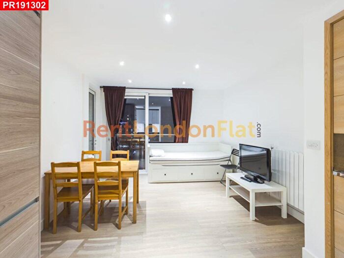 2 Bedroom Flat To Rent In Seafarer Way, Surrey Quays, – Bedrooms Flat, SE16