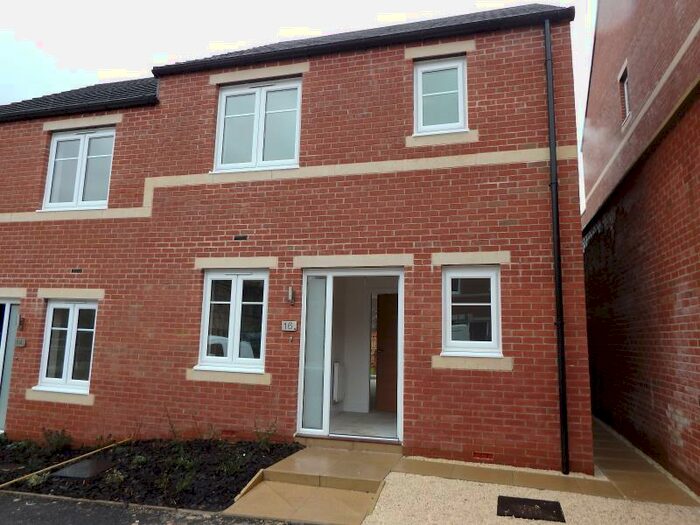 3 Bedroom Semi-Detached House To Rent In Harewood Drive, Apperley Bridge, BD10