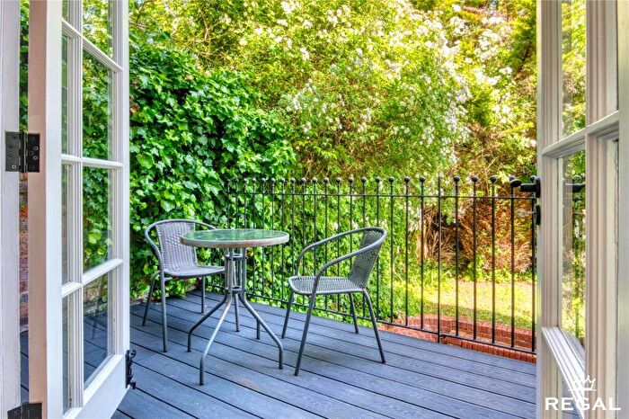 2 Bedroom Apartment For Sale In Rockstone Place, Southampton, SO15