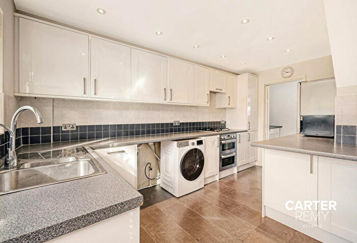 3 Bedroom Terraced House For Sale In Codenham Straight, Basildon, SS16