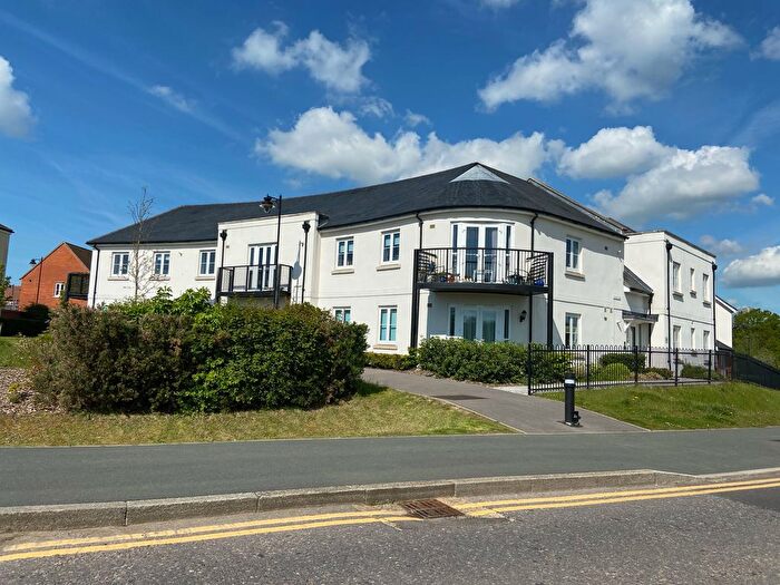 2 Bedroom Flat To Rent In Carey Lane, Waterlooville, PO7