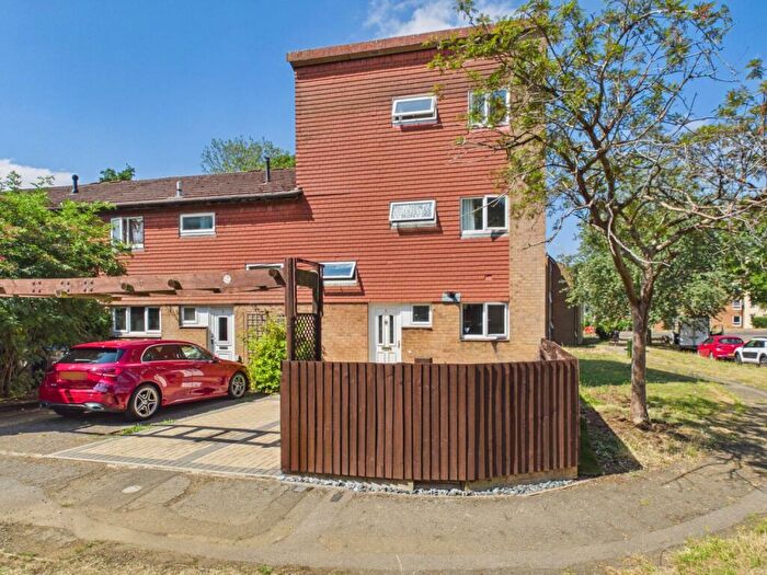 4 Bedroom End Of Terrace House For Sale In Broomhill Crescent, NN3