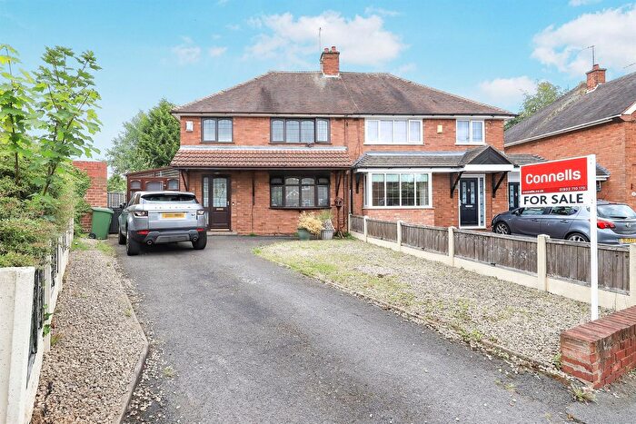 3 Bedroom Semi Detached House To Rent In Sandy Crescent, Wolverhampton, WV11